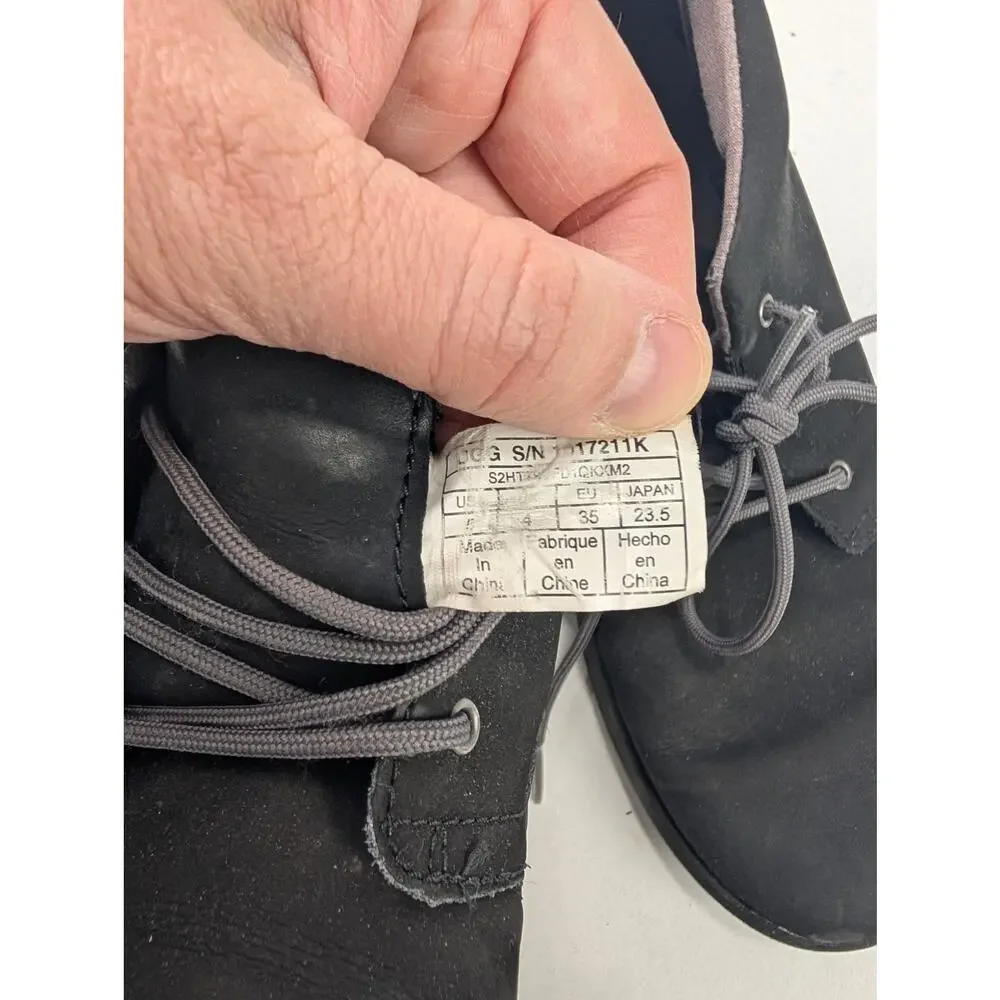 UGG Youth 5 Black Canoe Suede Chukka Boots